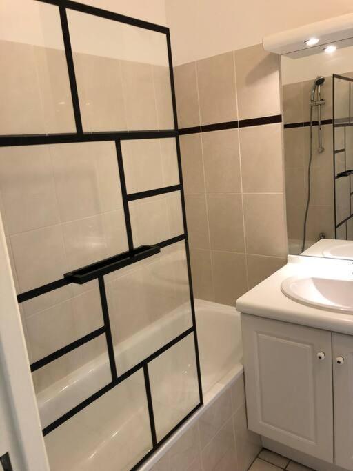 Ideal Flat Val D'Europe Disneyland With Parking Serris Zewnętrze zdjęcie